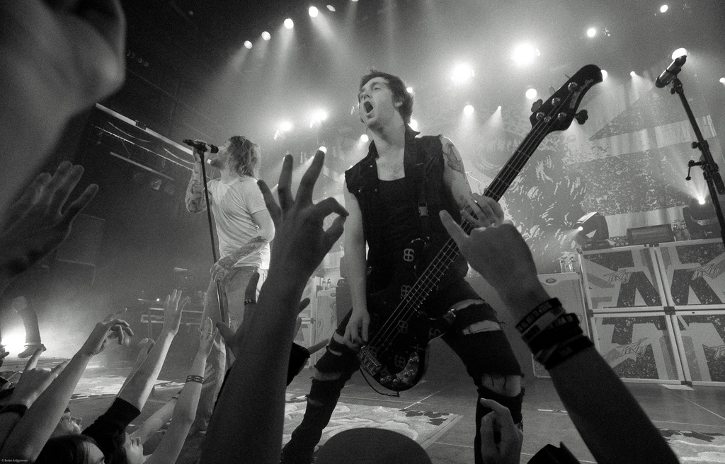 Asking Alexandria Live