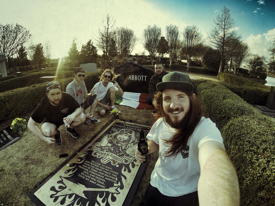 A visit to Dimes resting place during the recording of the debut album. 