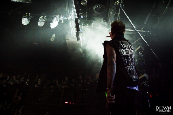 wPapaRoach_0409