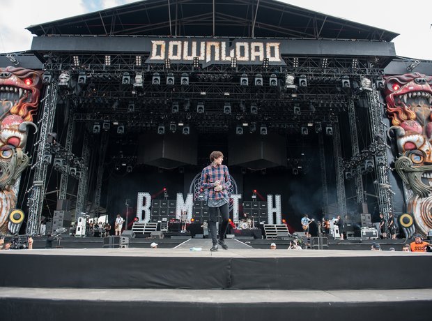 bring-out-the-horizon-at-download-festival-2014-1403269973-view-0