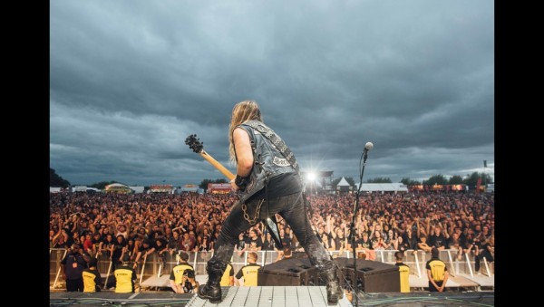 BLOODSTOCK LIVE