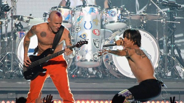 red-hot-chilli-peppers-2016-tour-1446071800