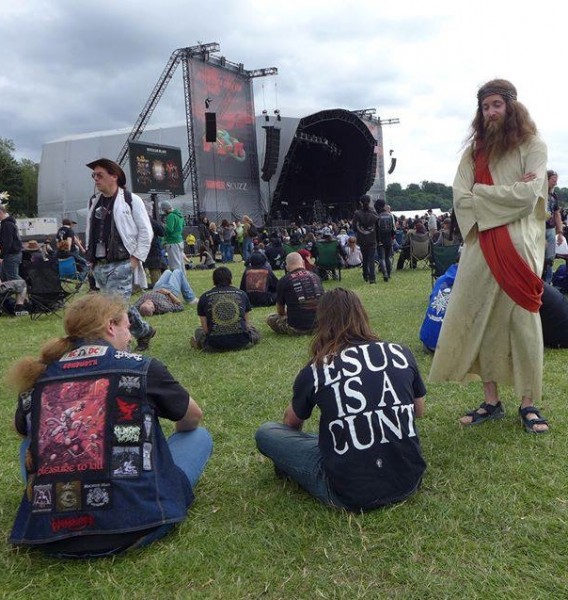 Jesus-bloodstock-cradle-of-filth