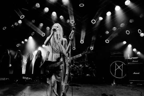 Myrkur1