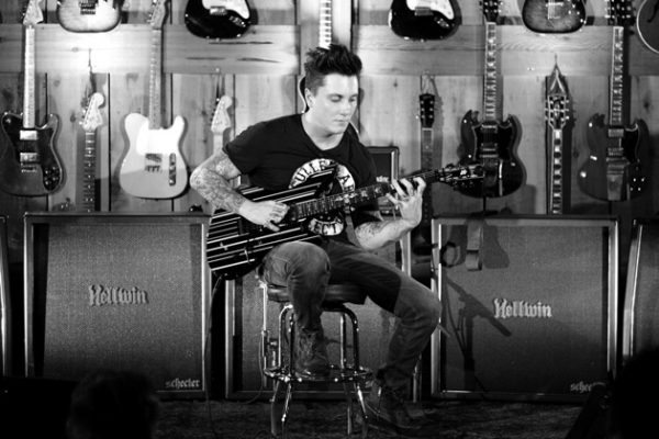 avenged-sevenfold-synyster-gates-5