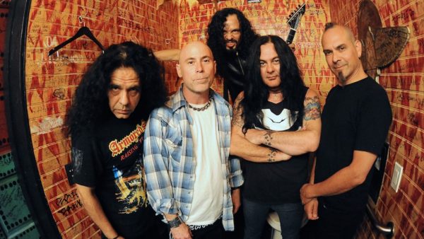 armored-saint-group-shot