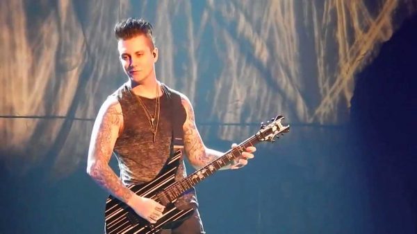 avenged-sevenfold-synyster-gates