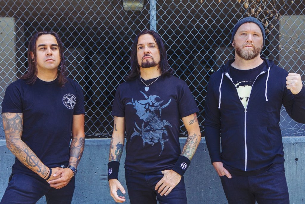 PRONG-BAND-1