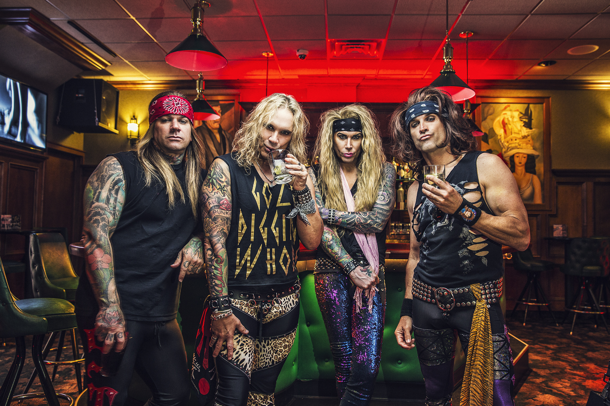 STEEL_PANTHER_Bar_1-Photo-by-David-Jackson
