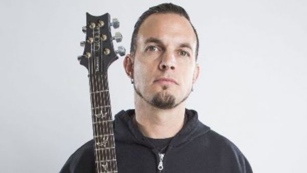 57454B90-mark-tremonti-featured-on-new-episode-of-the-right-to-rock-podcast-audio-image